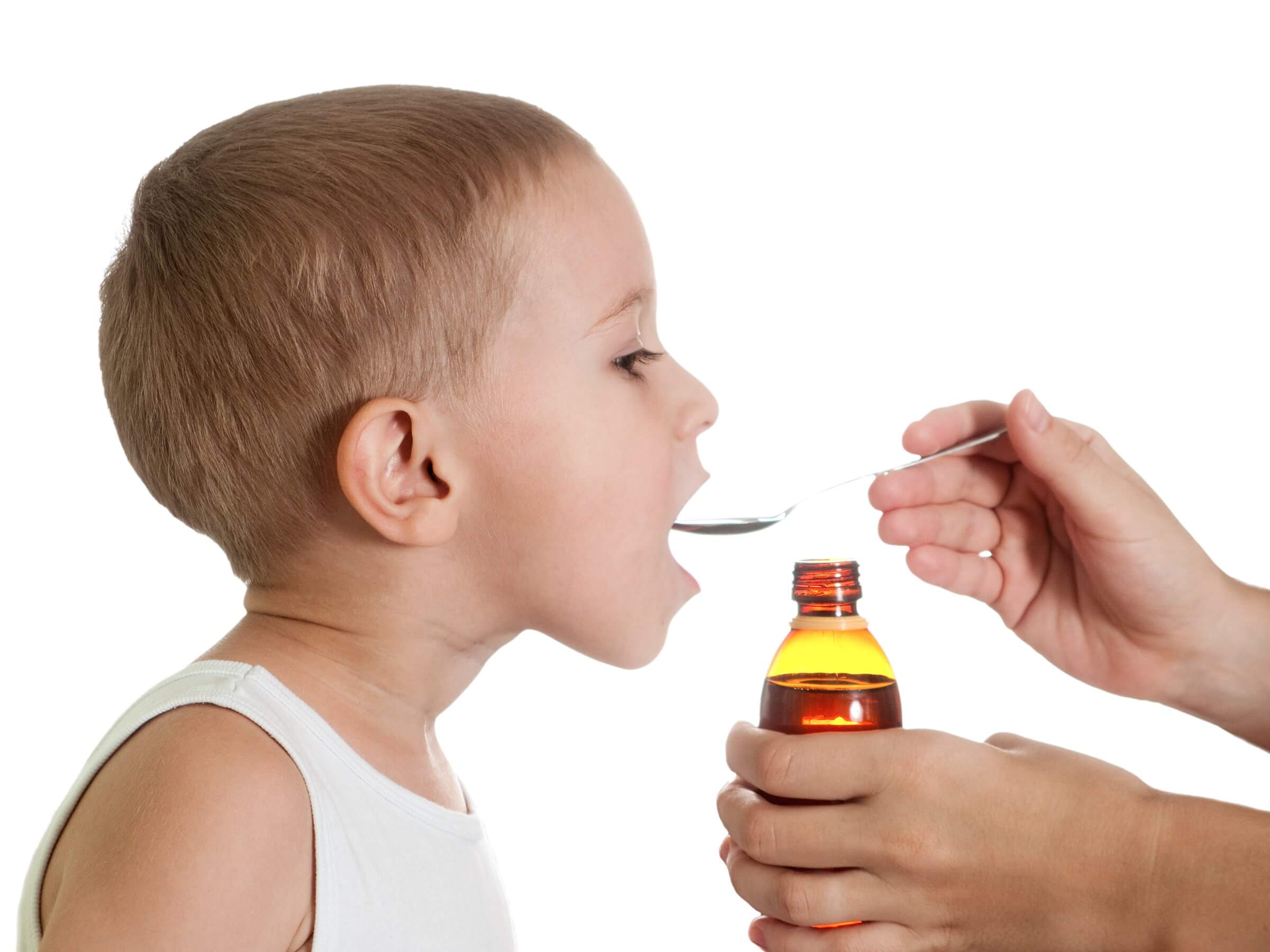 Что можно малышу от кашля. Лекарство для детей. Ребенок пьет лекарство. Лекарство сироп для детей. Кашель у ребенка.